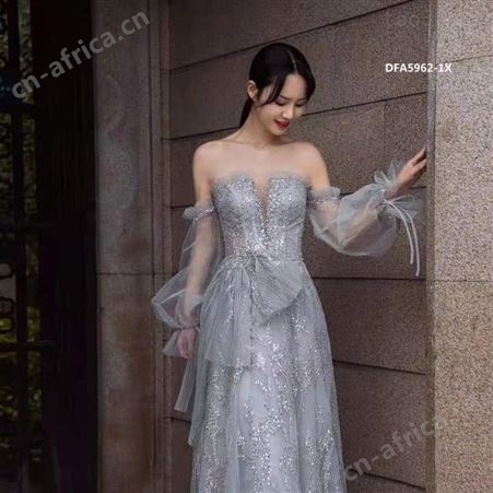 女式礼服出租