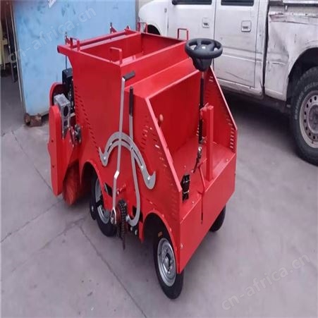 汇鑫生产草坪充沙刷草一体机 驾驶式充砂车 操控式校园梳草冲沙车