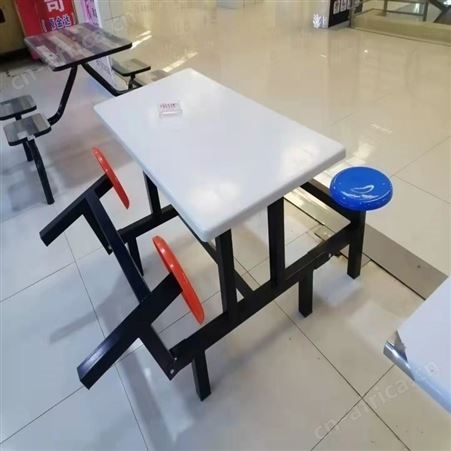 定制连体餐桌椅 员工食堂餐桌椅厂家 连体餐桌椅现货批发 旭峰家具