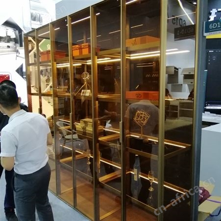 厂家定制不锈钢展示架现场安装
