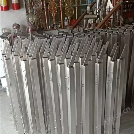 不锈钢立柱 护栏定制 厂家来图施工设计 玫瑰金钛金上色