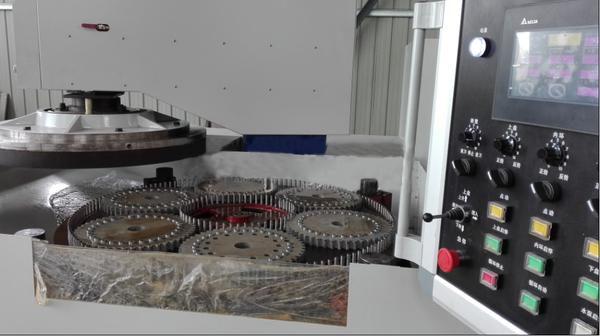 精密研磨机现场图片